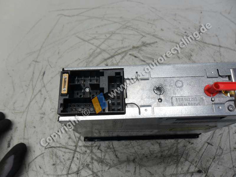 Audi A3 8P original Navigationseinheit 4B0919887E 7612002007 BLAUPUNKT BJ2003